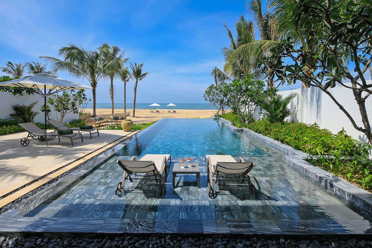 Beachfront Villa Melia Hồ Tràm 4 phòng ngủ