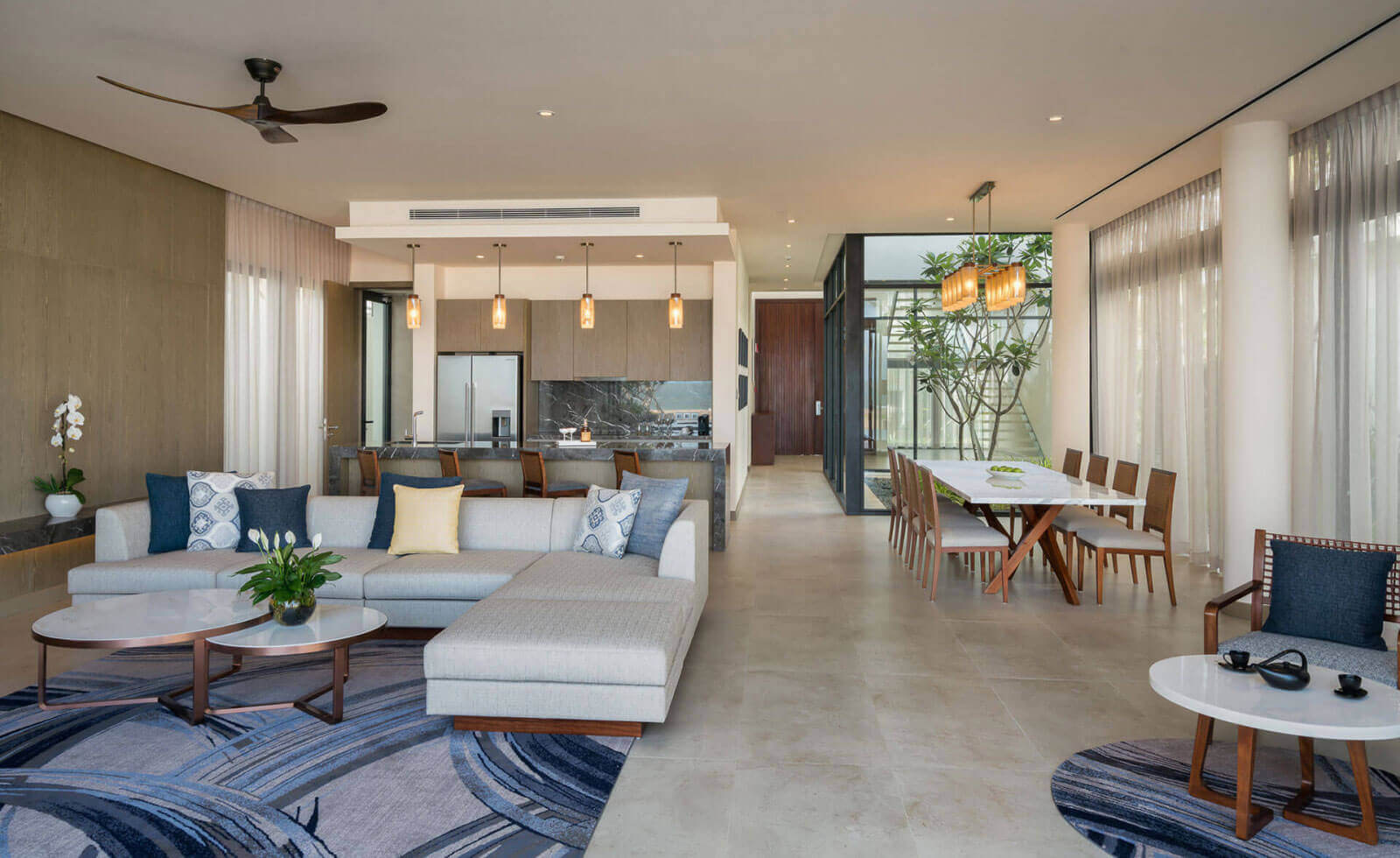 Beachfront Villa Melia Hồ Tràm 4 phòng ngủ